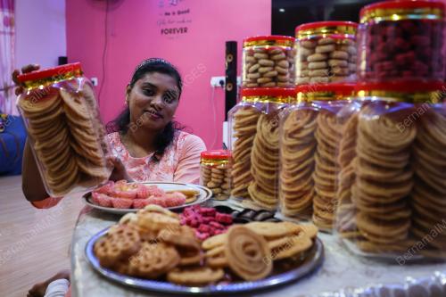 TEMPAHAN KUIH PERAYAAN DEEPAVALI