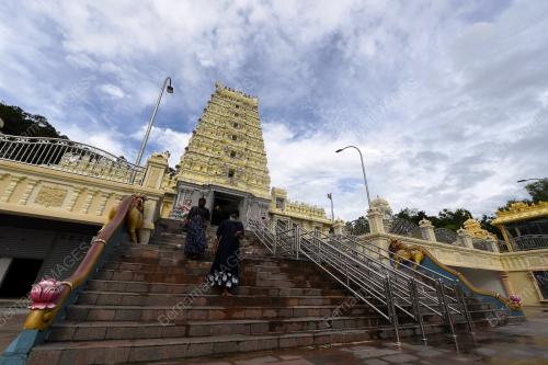 THAIPUSAM DISAMBUT DENGAN NORMA BAHARU