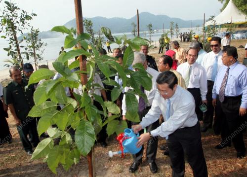 LIM GUAN ENG