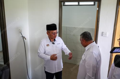 DATUK DR MOHD NA'IM MOKHTAR