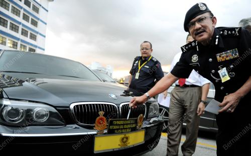 PG03_23102012_POLIS_KERETA