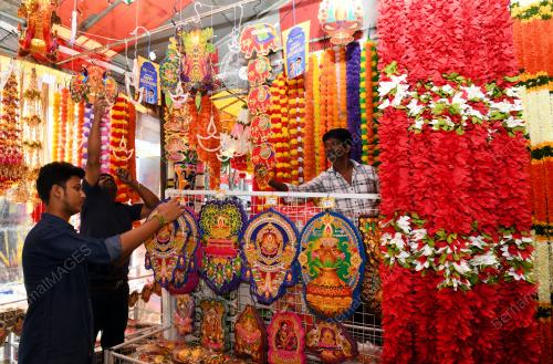 PERSIAPAN DEEPAVALI