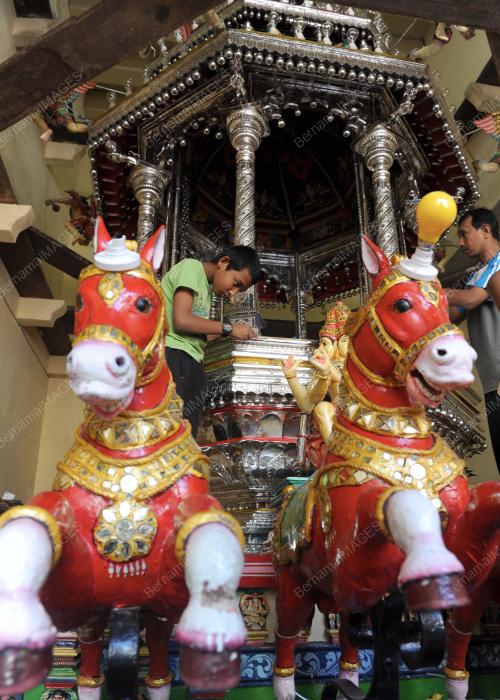 PG03_24012015_PERHIASAN_PUSAM