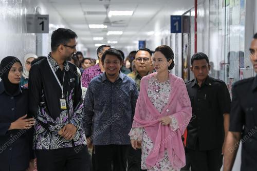 RAJA PERMAISURI PERAK TUANKU ZARA SALIM
