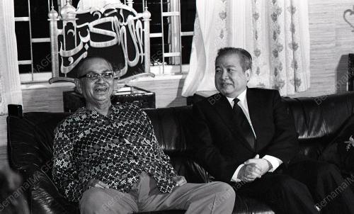 BERJUMPA TUNKU
