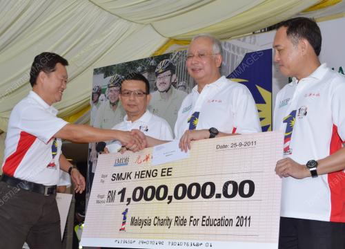 PERDANA MENTERI