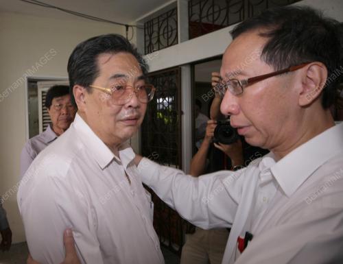 MENDIANG DR LIM CHONG EU