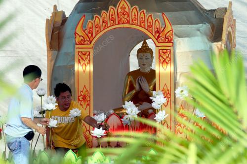 PERSIAPAN HARI WESAK
