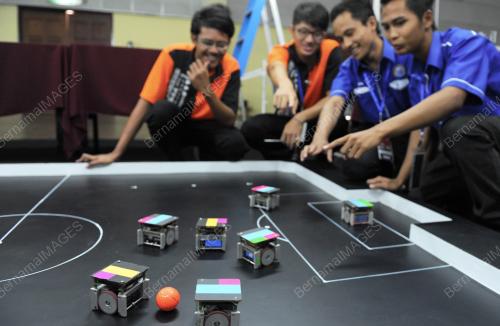 PG03_26062012_BOLA_SEPAK