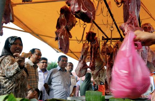 PG03_26072014_BELI_DAGING