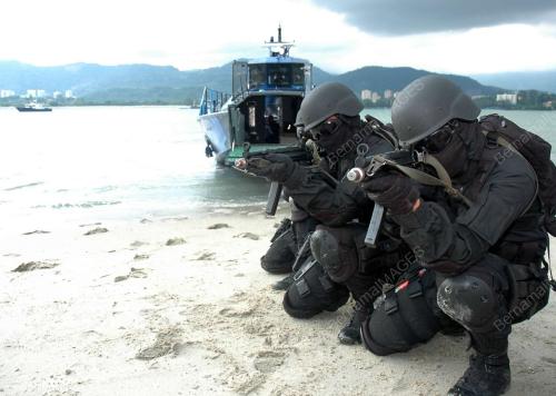 LATIHAN_KOMANDO