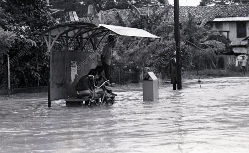 BANJIR KILAT