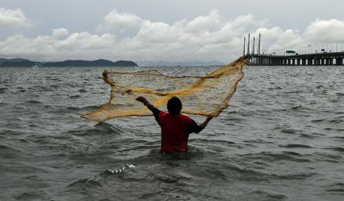 MONSUN TIMUR LAUT