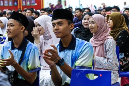 PROGRAM UKHWAH MADANI