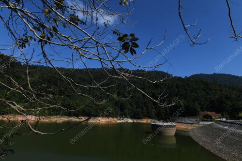 EMPANGAN AIR ITAM