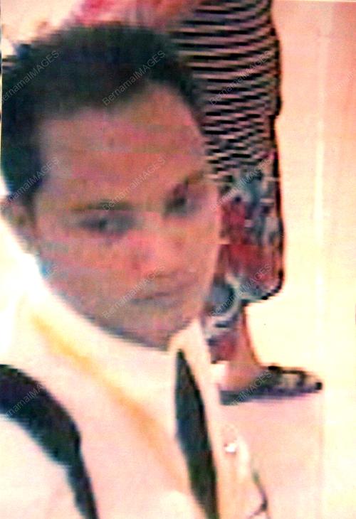 MENYAMAR SEBAGAI POLIS