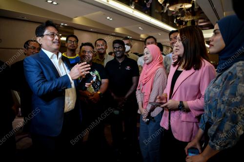 TAN SRI AZAM BAKI