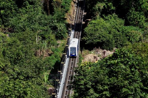 PG03_30122017_KERETA_API