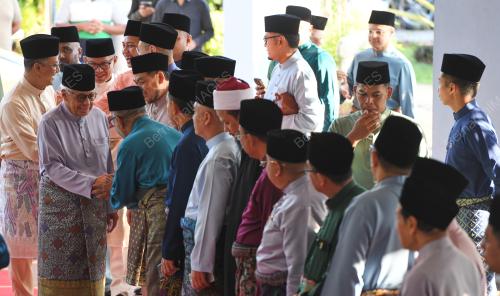 TYT HADIR SOLAT SUNAT AIDILFITRI