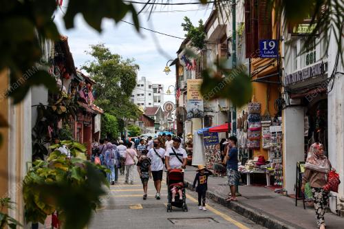 MUSIM PERCUTIAN DI LEBUH ARMENIAN