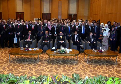 PG04_02102019_BERGAMBAR_BN201909272563
