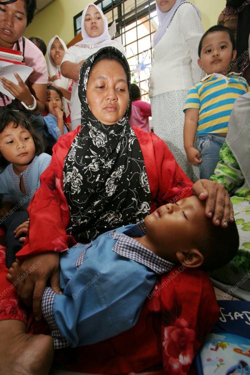 AZIZAH MOHD ISMAIL