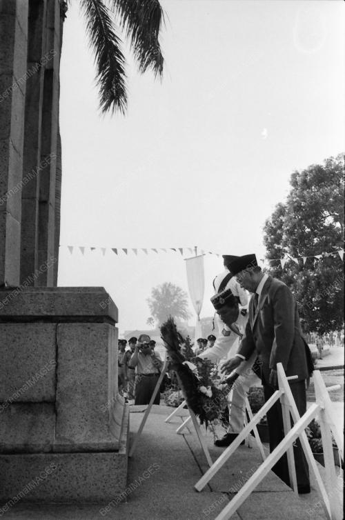 HARI PAHLAWAN