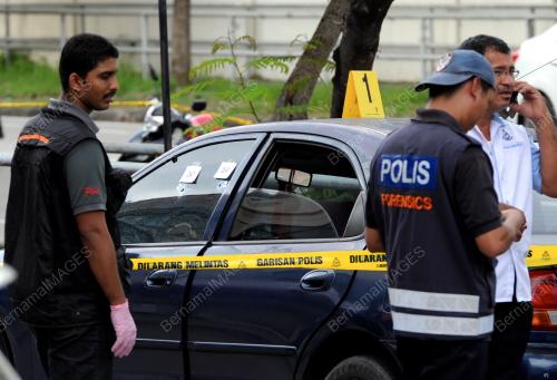 PG04_04092013_KERETA_TEMBAK