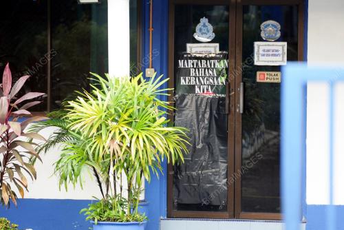 PG04_05032012_PINTU_PECAH