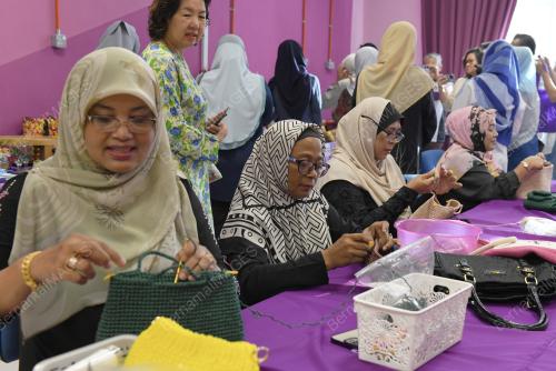 LAMAN WANITA