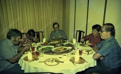 MAJLIS MAKAN MALAM
