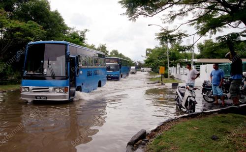 BANJIR KILAT