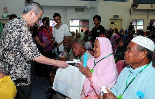 PG04_05082012_BANTUAN