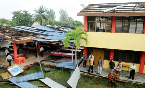 PG04_05112012_BUMBUNG_TERBANG