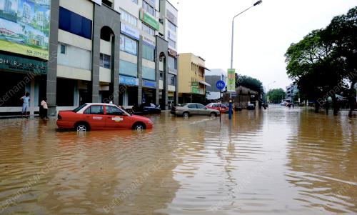 PG04_06042013_BANJIR