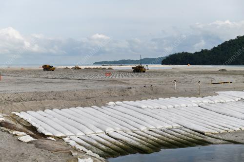 SILICON ISLAND