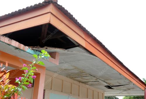 PG04_06102013_BUMBUNG_SEKOLAH