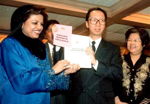 PG04_07012016_DASAR_WANITA