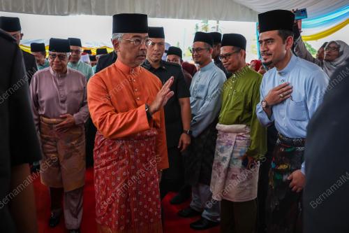 AL-SULTAN ABDULLAH RI'AYATUDDIN AL-MUSTAFA BILLAH SHAH