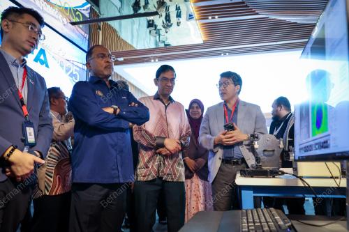 DATUK SERI DR ZAMBRY ABDUL KADIR