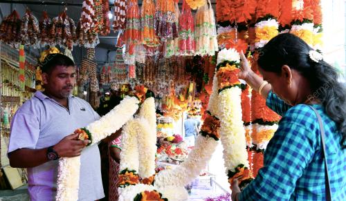 PG04_07102019_DEEPAVALI_BN201910063469