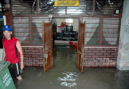 BANJIR KILAT