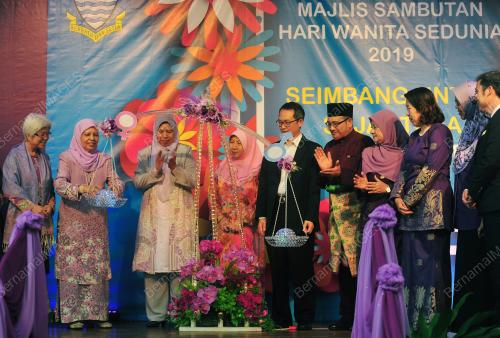PG04_08032019_HARI_WANITA