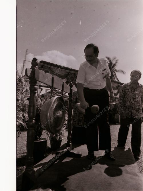 DATO' SRI MOHD NAJIB TUN ABDUL RAZAK