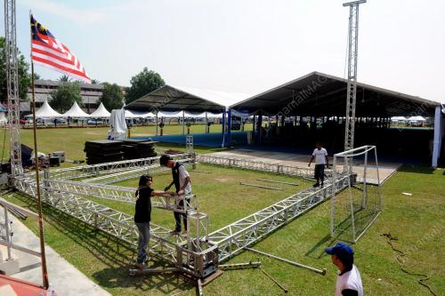 RUMAH TERBUKA