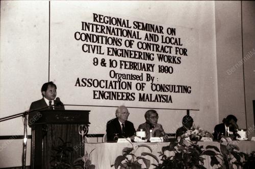 DATUK DR LEO MOGGIE