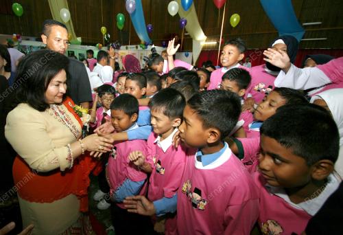 DATIN SERI ROSMAH MANSOR