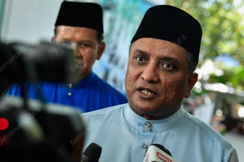 DATUK SERI REEZAL MERICAN NAINA MERICAN