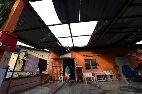 PG04_11012018_RUMAH_ROSAK