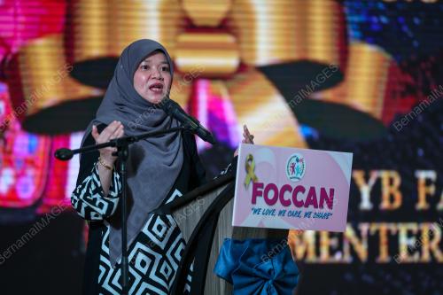 FADHLINA SIDEK